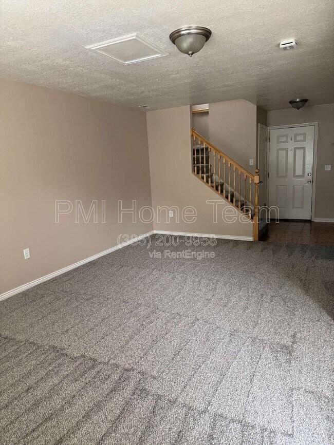Foto del edificio - 652 W 800 N