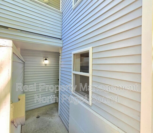 Building Photo - 7017 210th St SW