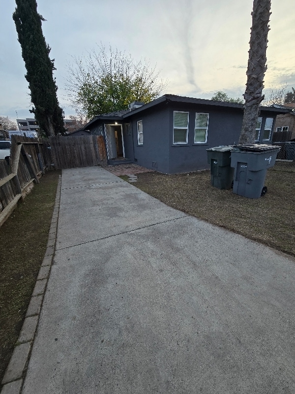 Foto del edificio - 1610 E Yale Ave