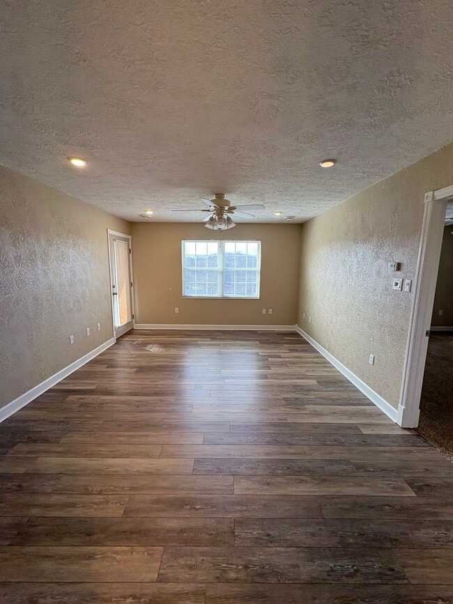 Building Photo - 132 Brenda Ln