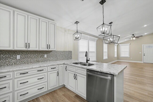 Foto del edificio - 28 Sudai St