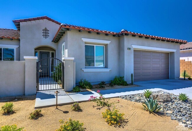 Building Photo - 78987 Yorkville Ln