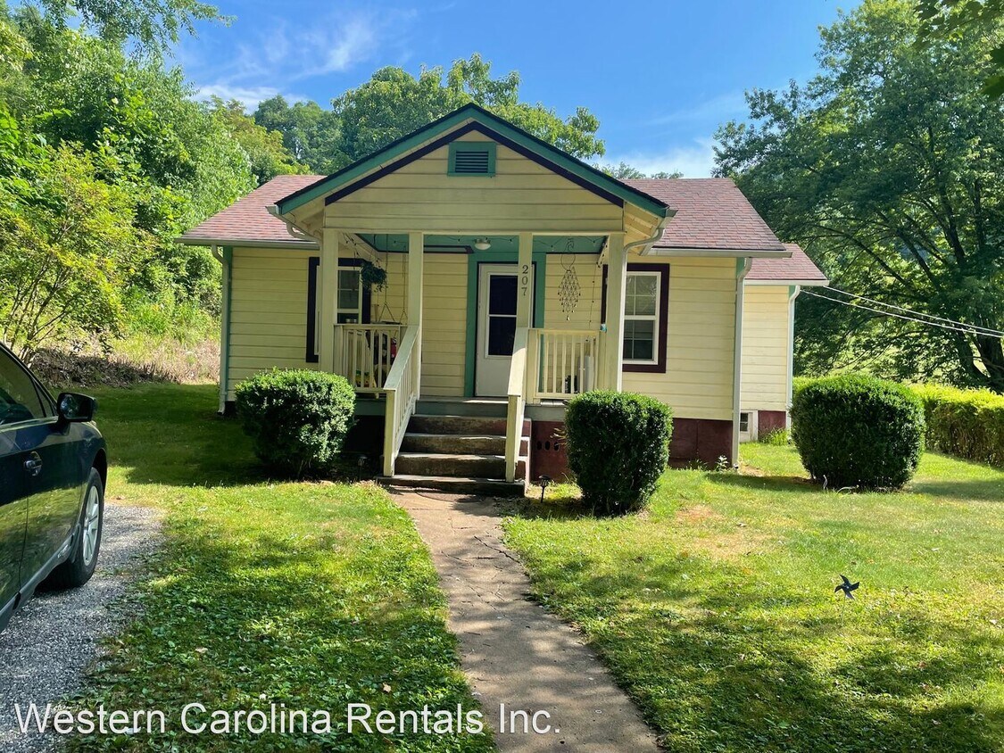 2 br, 1 bath House 207 Jim Sellers Street House Rental in Sylva, NC