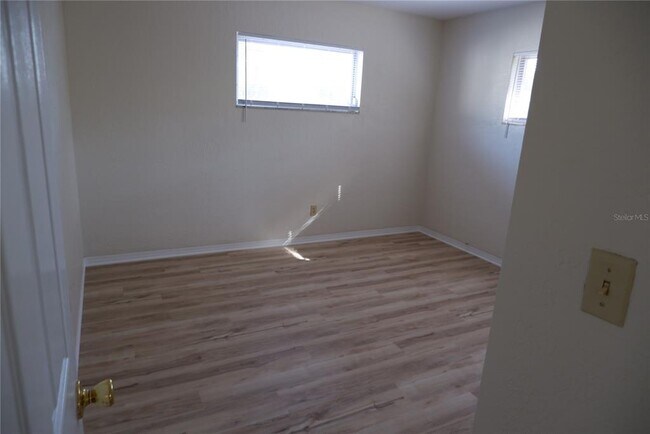 Foto del edificio - 8056 30th Ave N