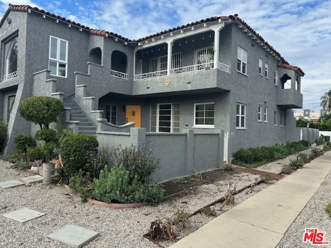 Foto del edificio - 1601 Stearns Dr