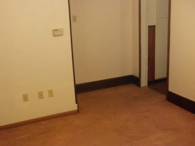 Building Photo - 61 Irene St