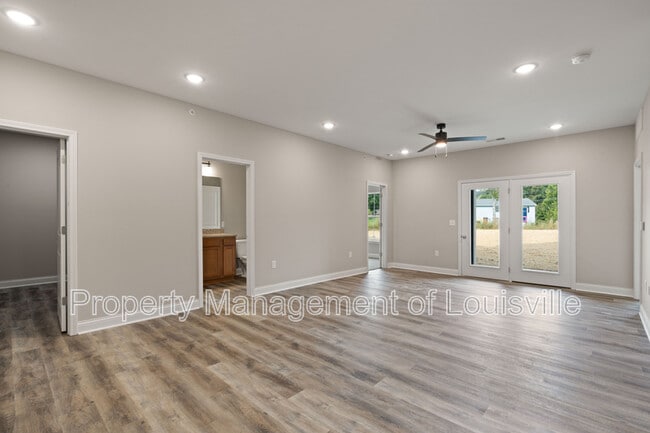 Building Photo - Adelyn Apartments