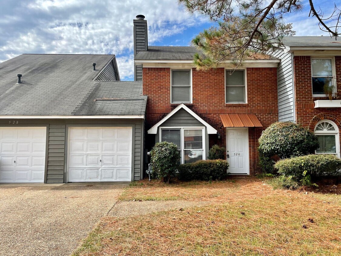 Foto del edificio - 2 Bed 2.5 Bath Townhome available in Ridge...