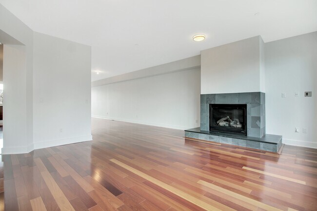 Building Photo - 17 Vela Way
