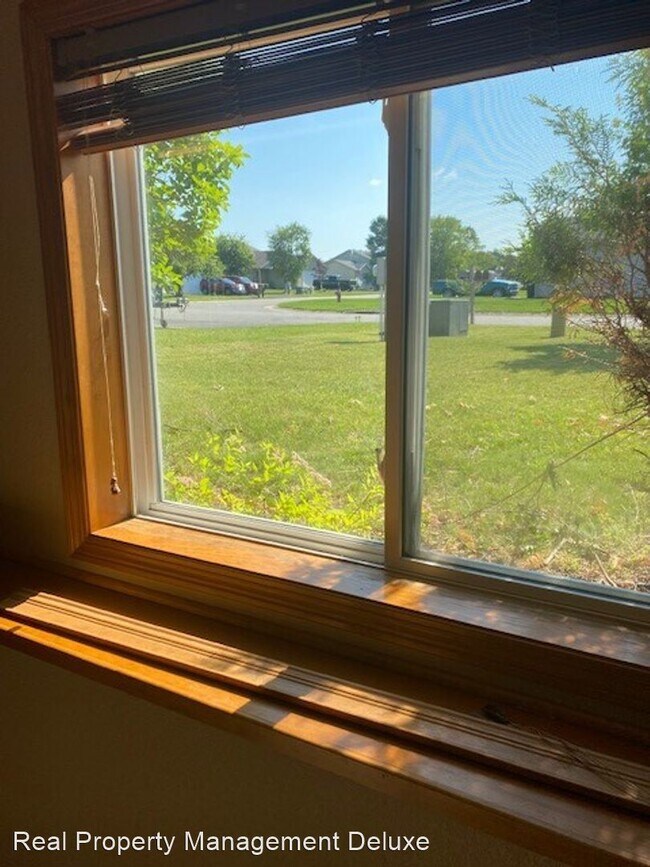 Foto del edificio - 4 br, 2 bath House - 15199 Warrior Ave