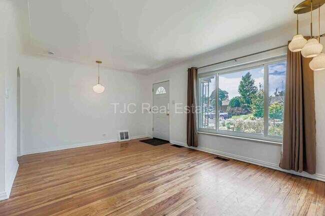 Foto del edificio - 2140 Niagara St