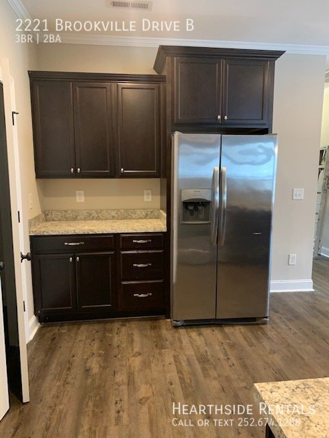 Building Photo - 3 Bed 2 Bath Townhouse in Cobblestone