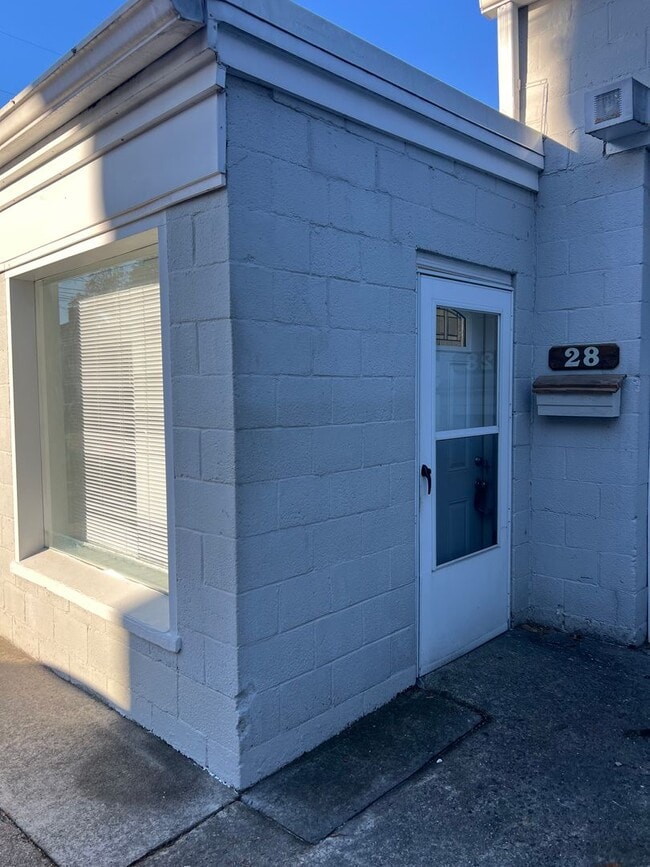 Building Photo - 28 S Bedford St