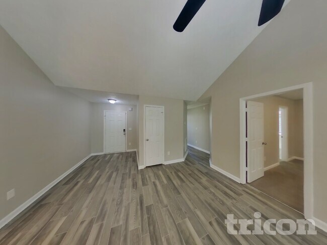 Foto del edificio - 1411 Pebble Ridge Ln