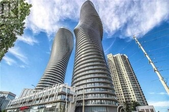 Building Photo - 60 Absolute Ave