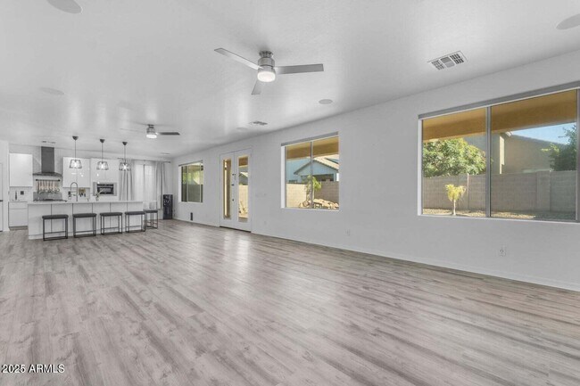 Foto del edificio - 3535 W Morgan Ln