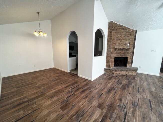 Foto del edificio - 7019 Haven Creek Dr