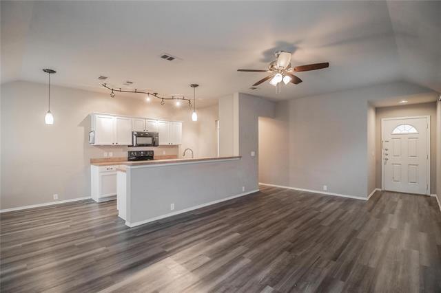 Foto del edificio - 8533 Silverbell Ln