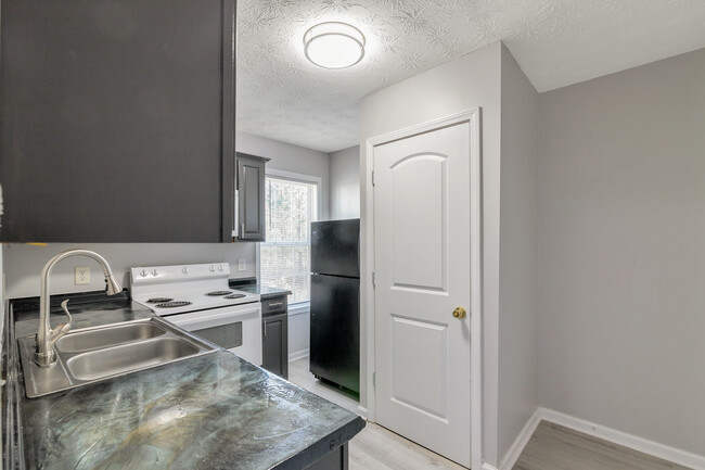 Kitchen 2 - 6778 Browns Mill Chase