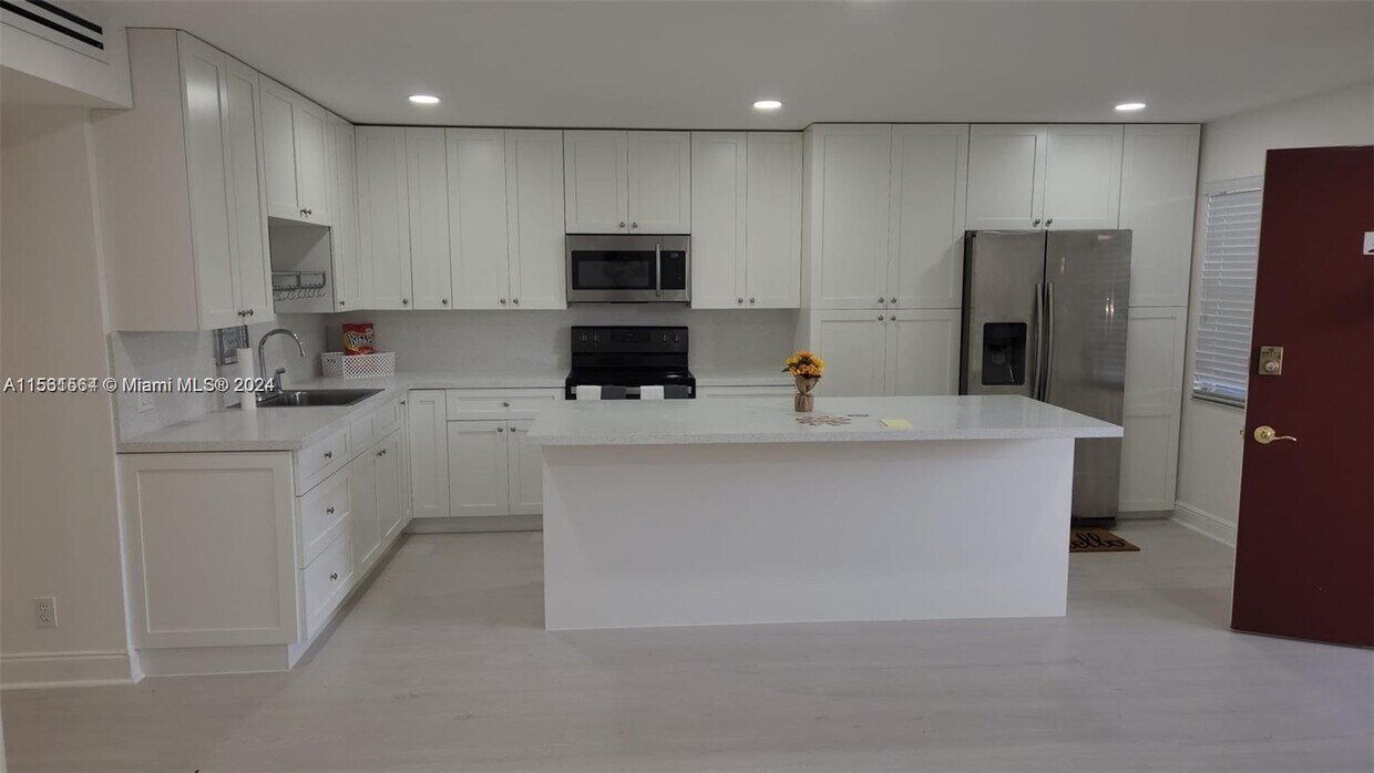 Primary Photo - 13455 SW 9th Ct