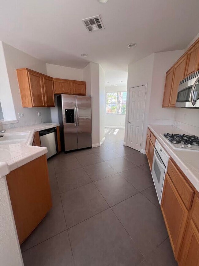 Building Photo - Discover Your Oasis in Indio, California!