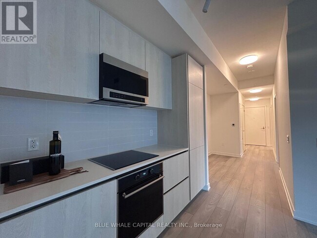 Photo du bâtiment - 120 Broadway Ave