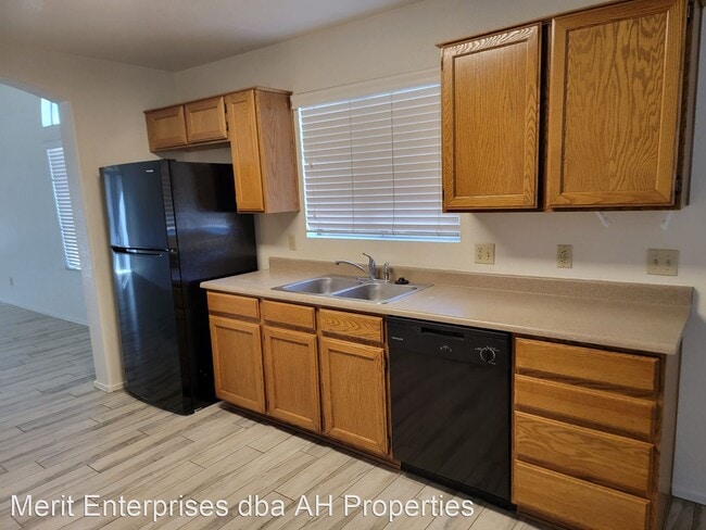 Building Photo - 3 br, 2 bath House - 6710 N 86TH LN