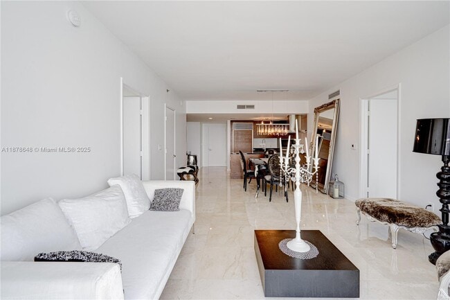 Foto del edificio - 495 Brickell Ave