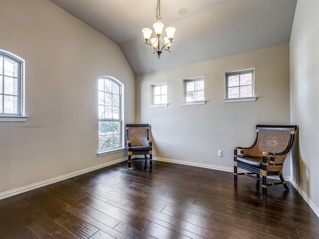 Foto del edificio - 5712 Somerville Dr