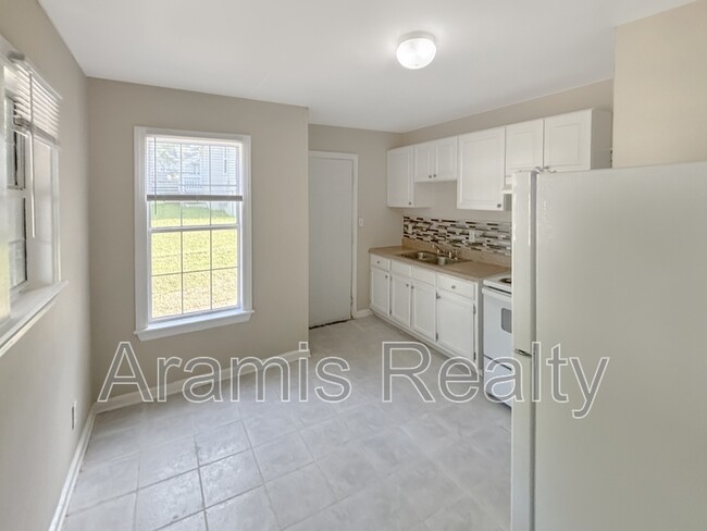 Foto del edificio - 418 Allgood Rd NE