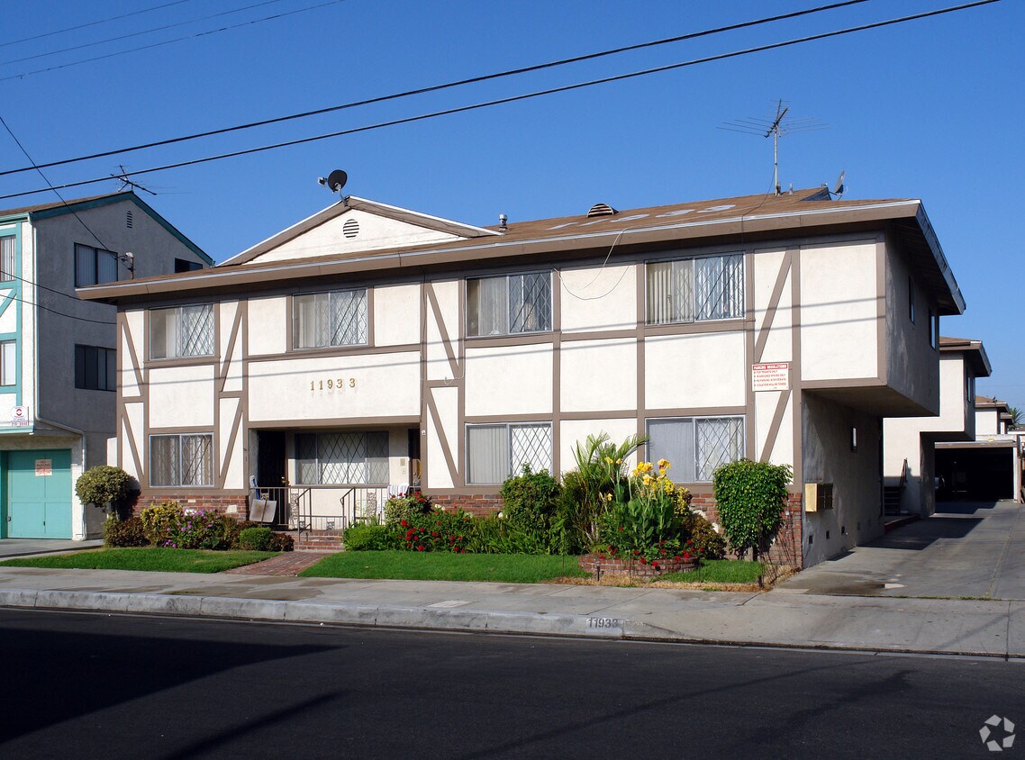11933 Grevillea Ave, Hawthorne, CA 90250 Apartments in Hawthorne, CA