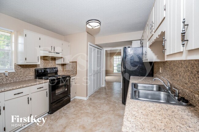 Building Photo - 6 Varin Way