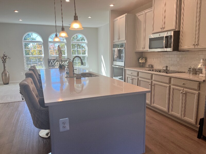 Foto principal - 7977 Independence Dr