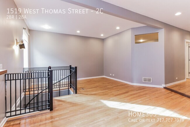 Foto del edificio - Gorgeous 2 bed 2 bath Unit at Chicago's He...