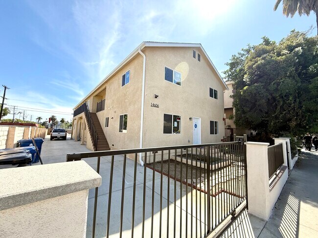 Foto del edificio - 14606 Gilmore St