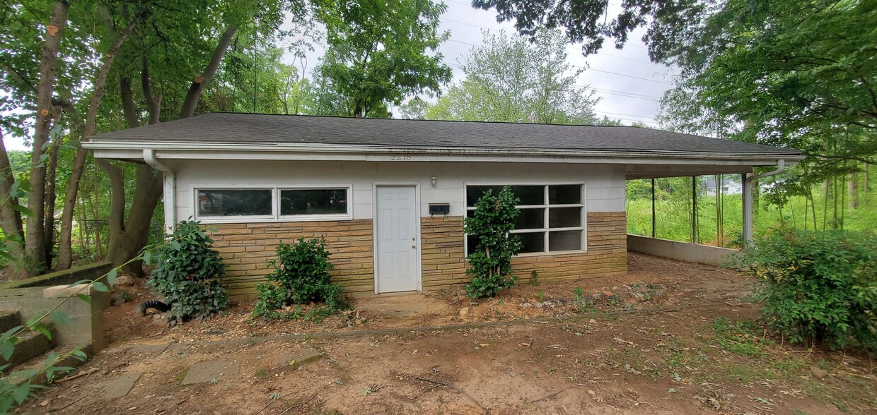 Foto principal - 3 Bedroom 1 Bathroom House