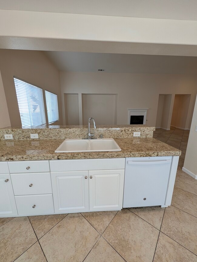 Building Photo - 1468 Burns Ln