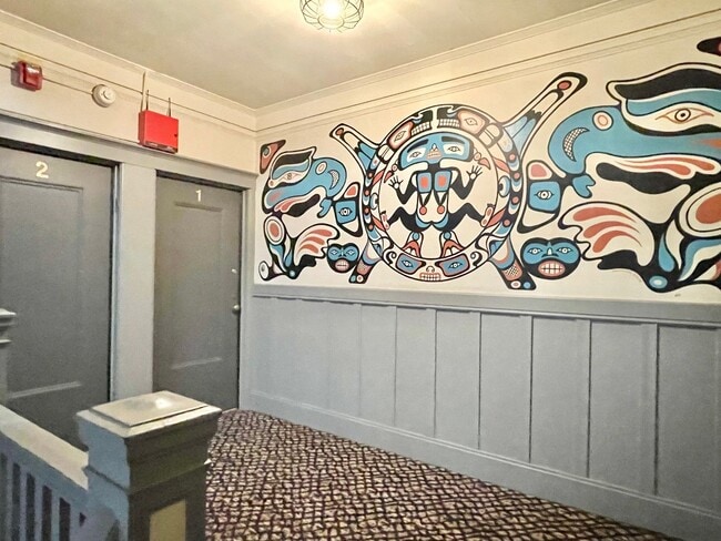 Building Photo - Charming Studio Heart of the Mission! Shared Laundry! PROGRESSIVE