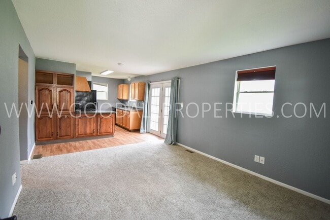 Building Photo - 1 Bedroom, 1 Bath Home In Des Moines