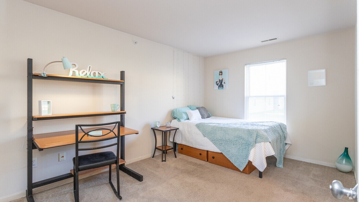 Village at Bluegrass Apartments in Mount Pleasant, MI