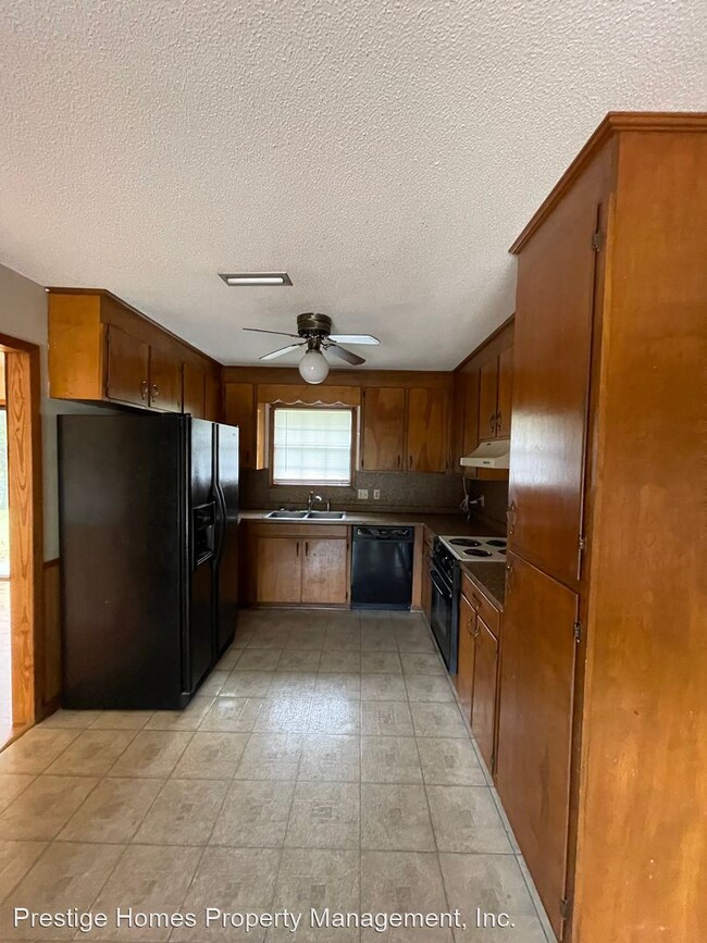 Building Photo - 3 br, 2 bath House - 801 Melbourne Drive