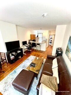 Building Photo - 39 Melrose St