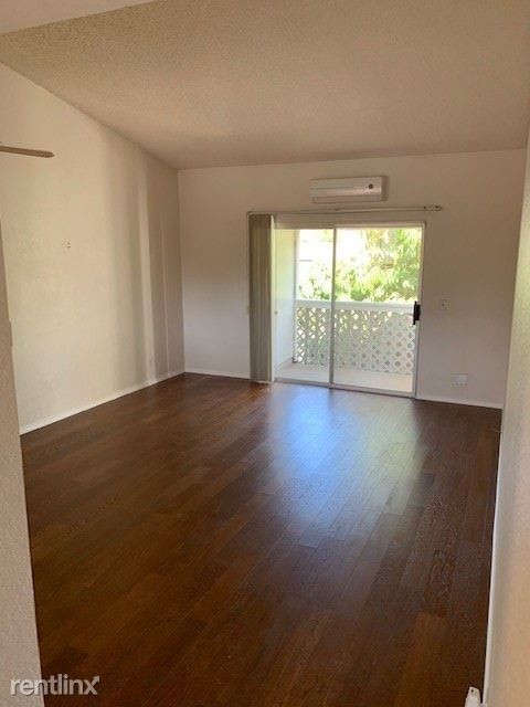 Building Photo - 2 br, 1 bath Apartment - 26166 Los Viveros B