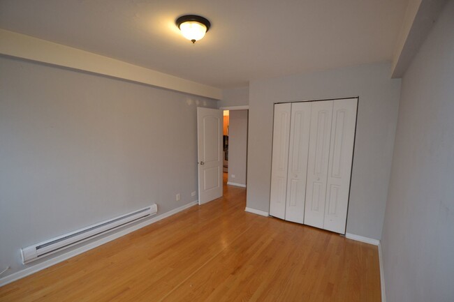 Foto del edificio - 4180 N Marine Dr