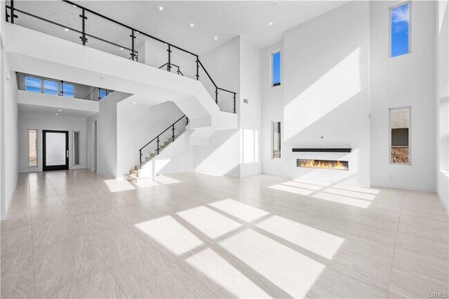 Foto del edificio - 20048 Mersey Lane, Los Angeles, CA 91326 -...