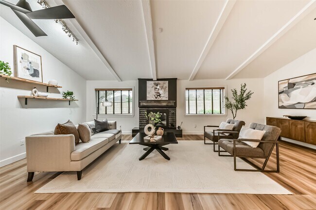 Foto del edificio - 16822 Hibiscus Ln