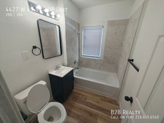 Foto del edificio - 4427 W 49th St