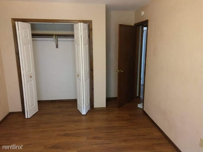 Foto del edificio - 89 Ellis Ave