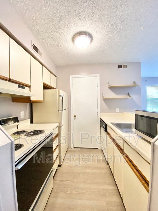 Photo - 15 Cape Dorey Dr Apartment