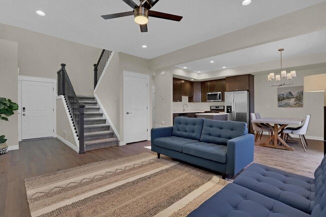 Building Photo - 3792 Venice Grove